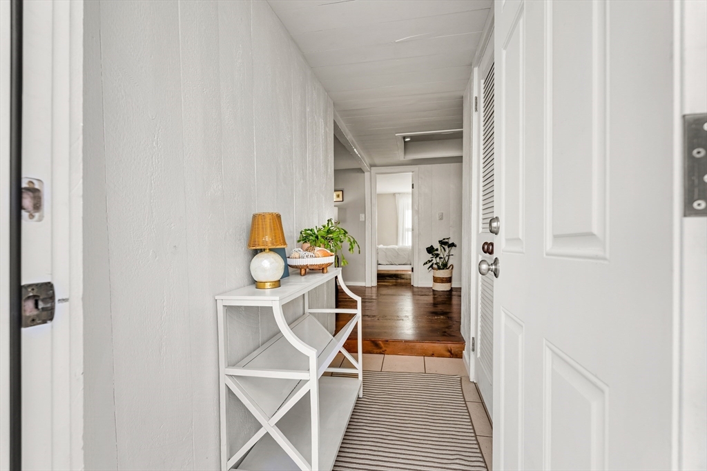 26 Bayview Road Marblehead, MA 01945 - Photo 14 of 31