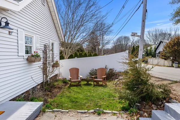 $689,900 | 26 Bayview Road, Marblehead, MA 01945