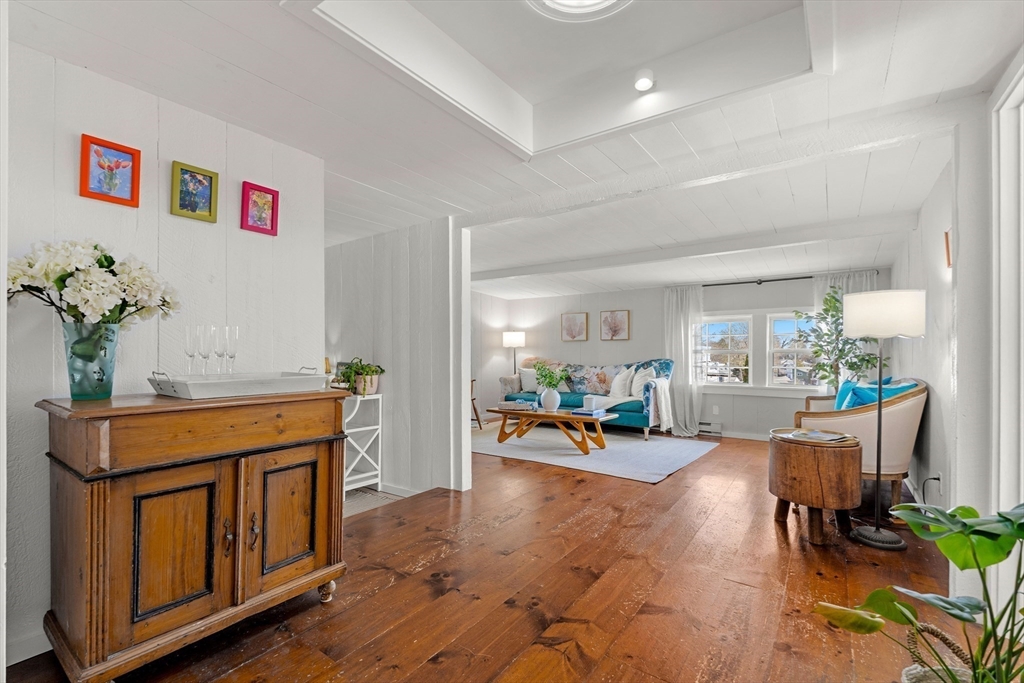 26 Bayview Road Marblehead, MA 01945 - Photo 4 of 31