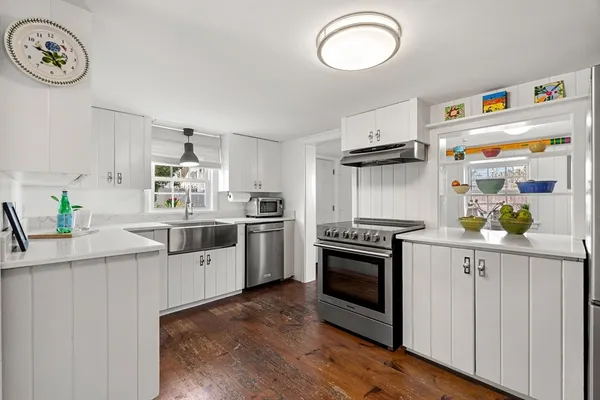 $689,900 | 26 Bayview Road, Marblehead, MA 01945