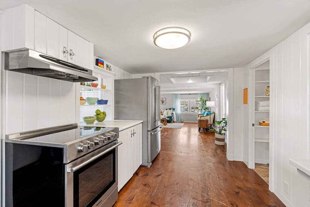 26 Bayview Road Marblehead, MA 01945 - Photo 10 of 31