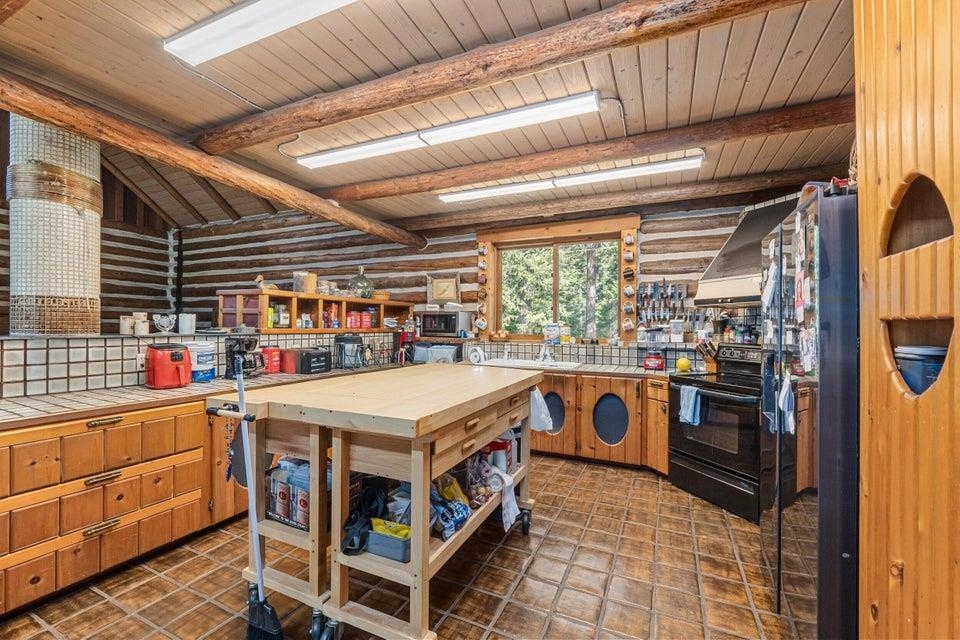 3086 Burnt Valley Road Chewelah, WA 99109 - Photo 13 of 44