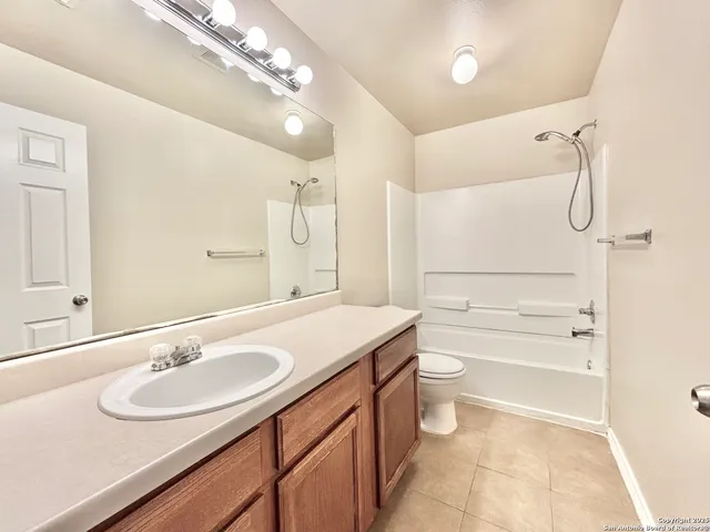 $1,225 | 10603 Mathom Landing, Unit 3, Universal City, TX 78148