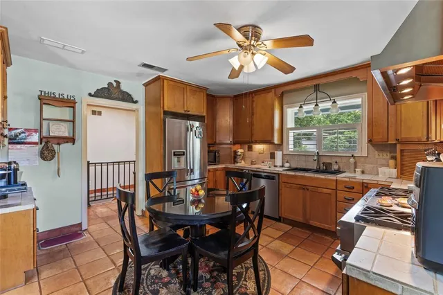 $489,500 | 449 Southwest Montgomery Drive, Lake City, FL 32025