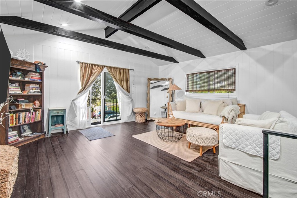 10746 Tujunga Canyon Boulevard Tujunga, CA 91042 - Photo 15 of 34 Loft