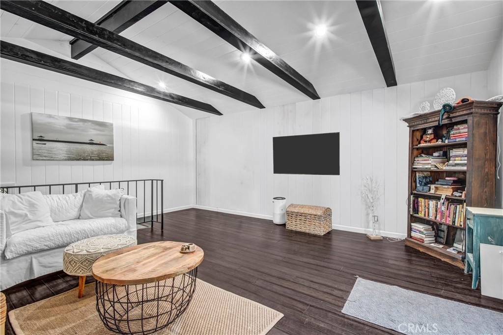 10746 Tujunga Canyon Boulevard Tujunga, CA 91042 - Photo 16 of 34 Loft 2