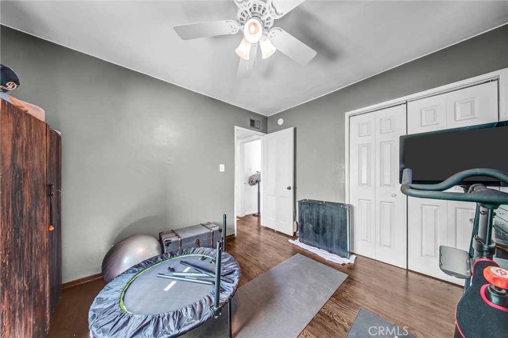 10746 Tujunga Canyon Boulevard Tujunga, CA 91042 - Photo 21 of 34 Bedroom 4