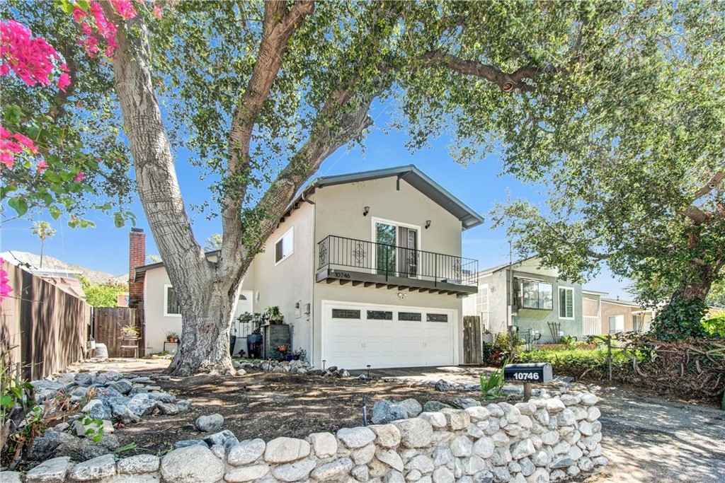 10746 Tujunga Canyon Boulevard Tujunga, CA 91042 - Photo 4 of 34 Front 4