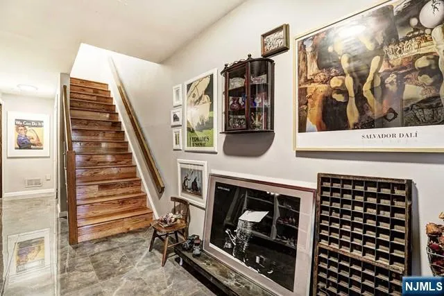 $3,950 | 82 Meadowview Court, Leonia, NJ 07605