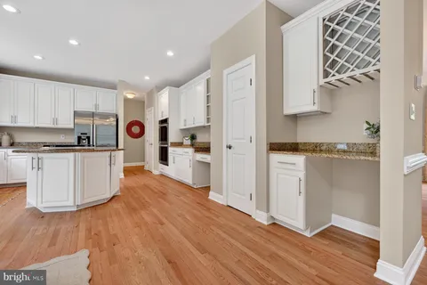 $1,350,000 | 9 Sewall Court, Edgewater, MD 21037