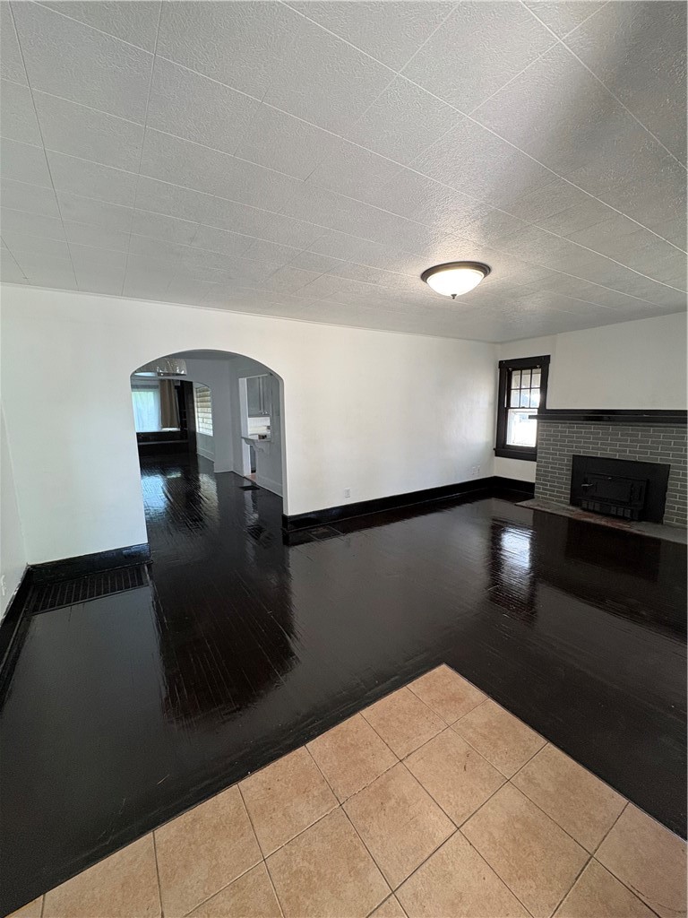 1095 East Clay Street Decatur, IL 62521 - Photo 2 of 18