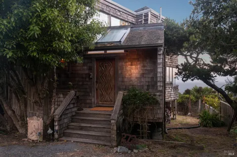 $2,595,000 | 272 Ocean Parkway, Bolinas, CA 94924