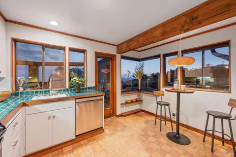 $2,595,000 | 272 Ocean Parkway, Bolinas, CA 94924