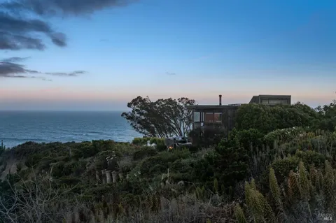 $2,595,000 | 272 Ocean Parkway, Bolinas, CA 94924