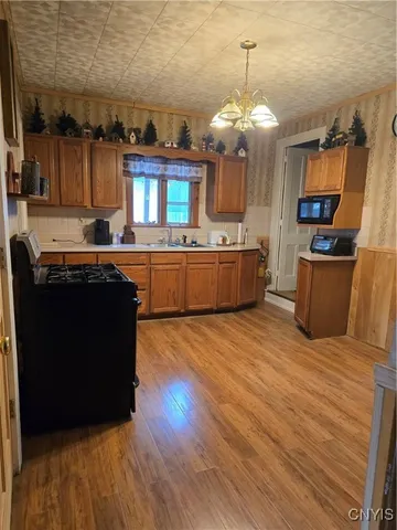 $212,000 | 418 Putnam Street, Sangerfield, NY 13480