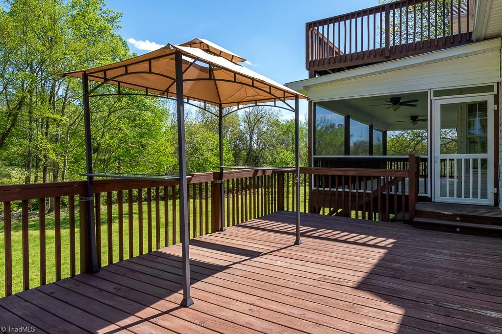 725 Lanier Road Lexington, NC 27295 - Photo 4 of 30