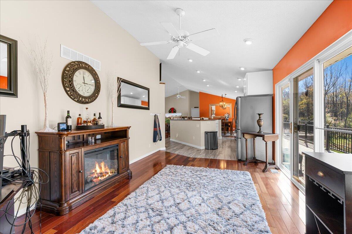 13158 Wood Road Bath, MI 48808 - Photo 12 of 64 25-Media Jett - 47