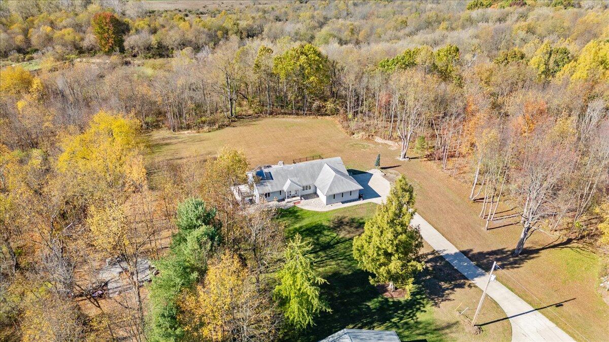 13158 Wood Road Bath, MI 48808 - Photo 52 of 64 12-Media Jett - 09