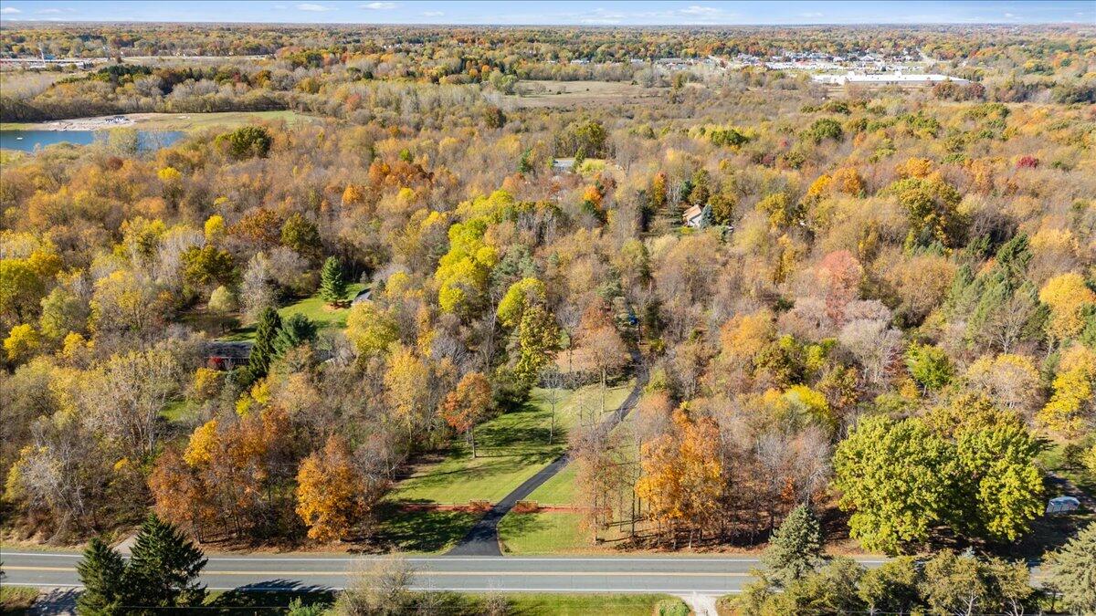 13158 Wood Road Bath, MI 48808 - Photo 55 of 64 05-Media Jett - 01