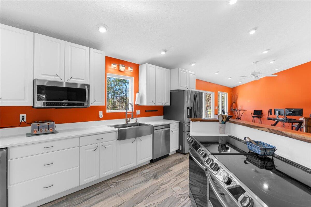 13158 Wood Road Bath, MI 48808 - Photo 8 of 64 21-Media Jett - 43