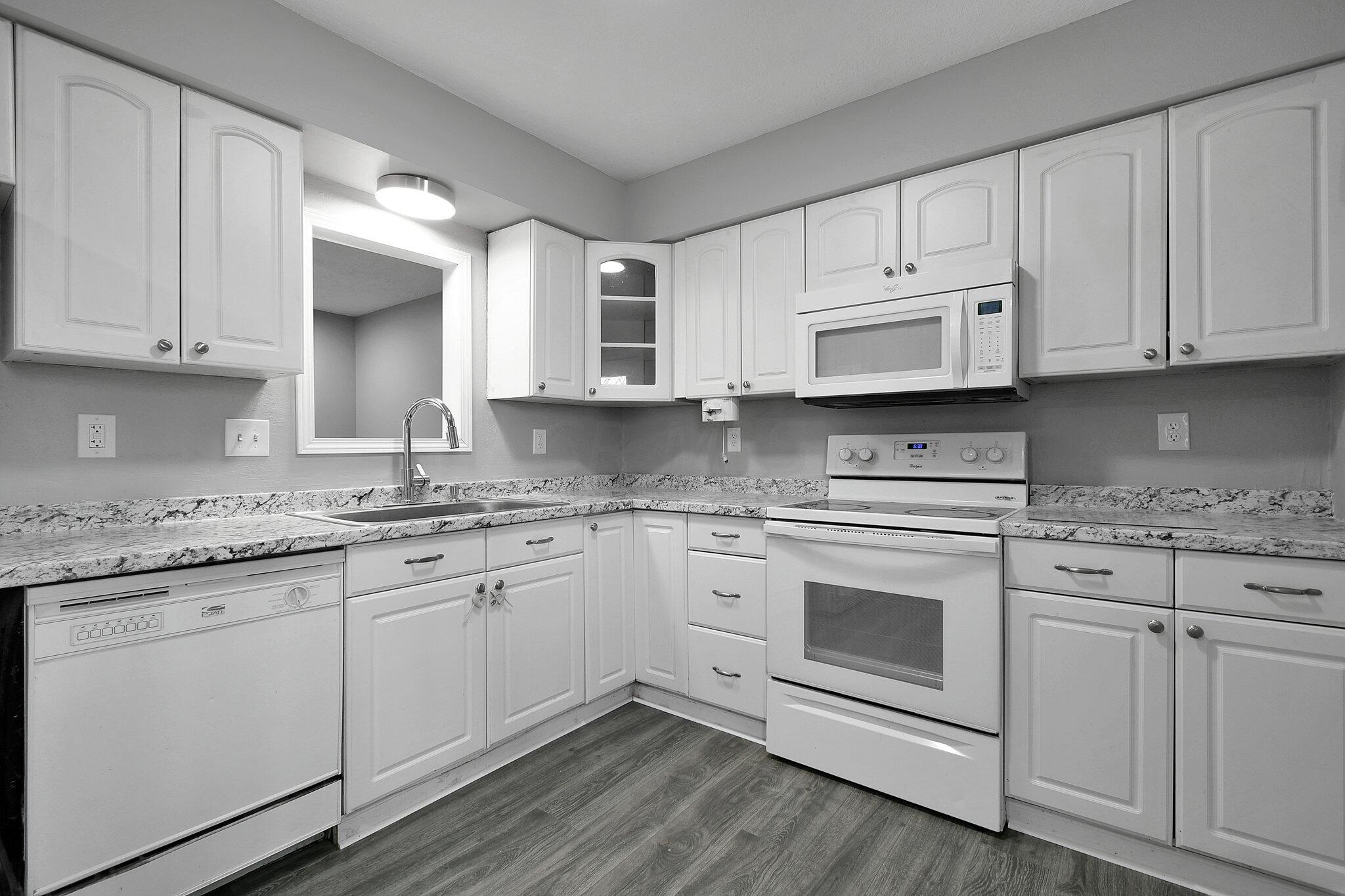3363 Hines Road Columbus, OH 43230 - Photo 4 of 14 10-web-or-mls-3363-hines-rd