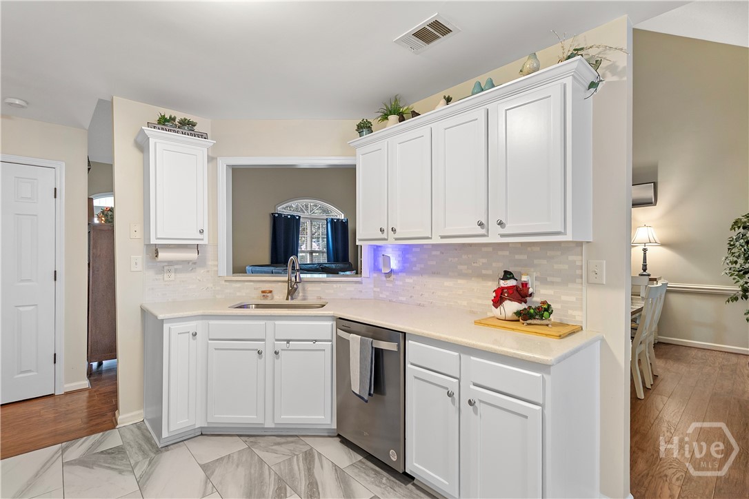 204 Haydon Court Rincon, GA 31326 - Photo 16 of 38 Kitchen