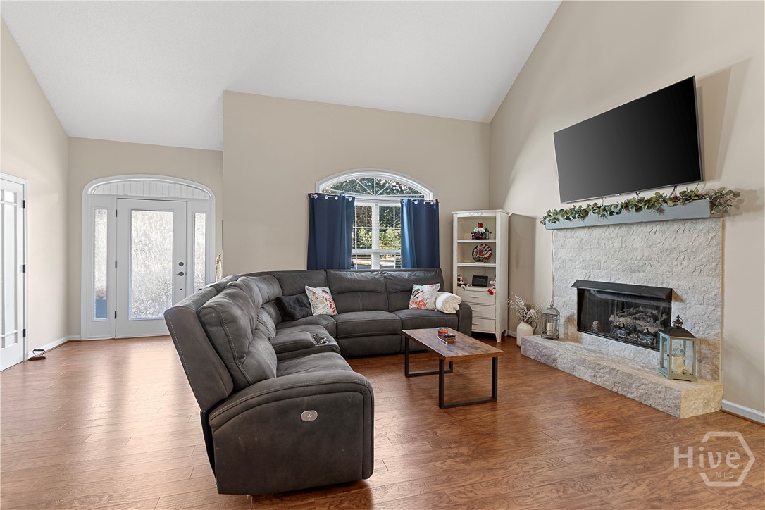 204 Haydon Court Rincon, GA 31326 - Photo 8 of 38 Living Room