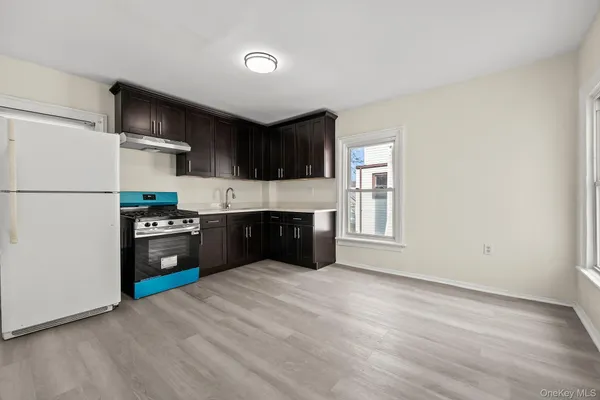 $3,800 | 11 Lafayette Place, Unit 2, Yonkers, NY 10701