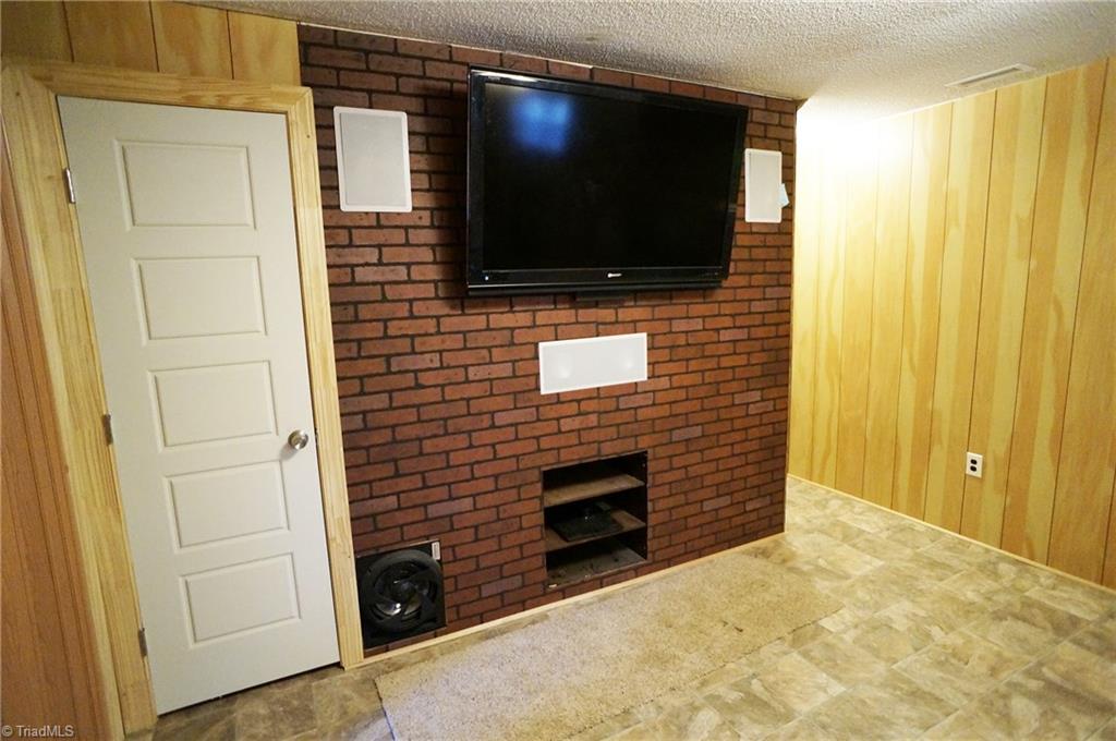 1721 Valley Brook Road Clemmons, NC 27012 - Photo 14 of 19 Gallery Image 14