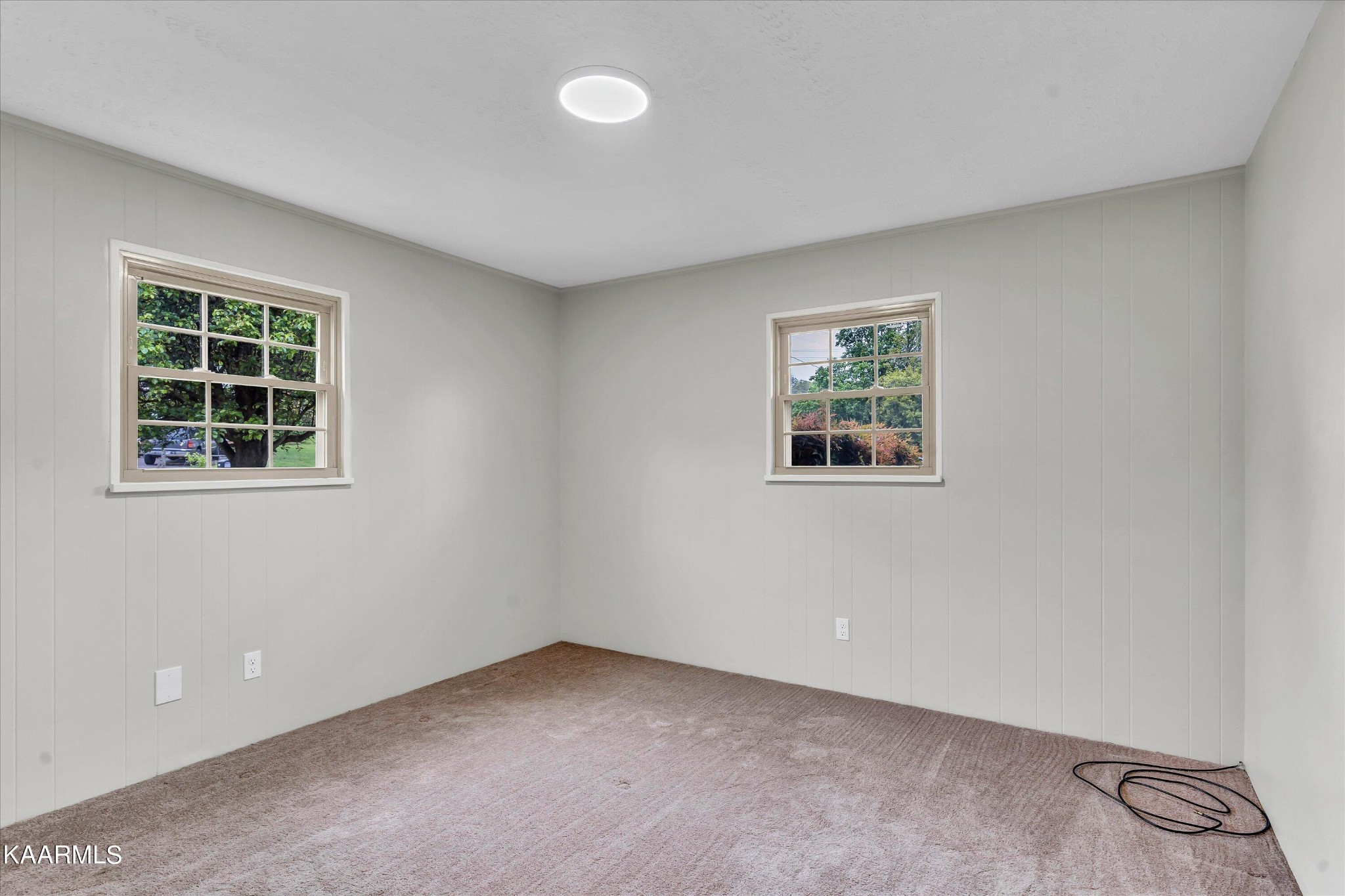 615 Kings Row Sevierville, TN 37863 - Photo 19 of 26 an empty room with windows