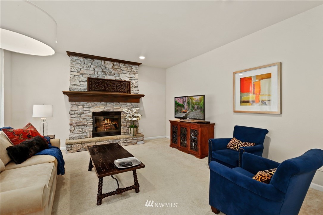 16422 Southeast 165th Way Renton, WA 98058 - Photo 8 of 37 Gallery Image 8