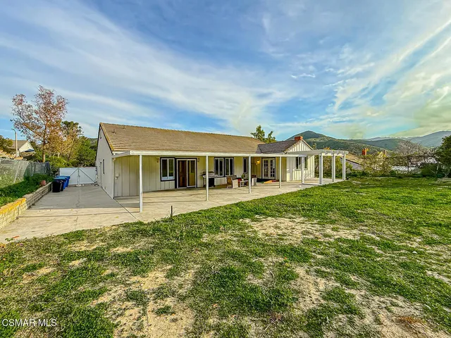 $1,265,000 | 221 Hazelridge Court, Simi Valley, CA 93065