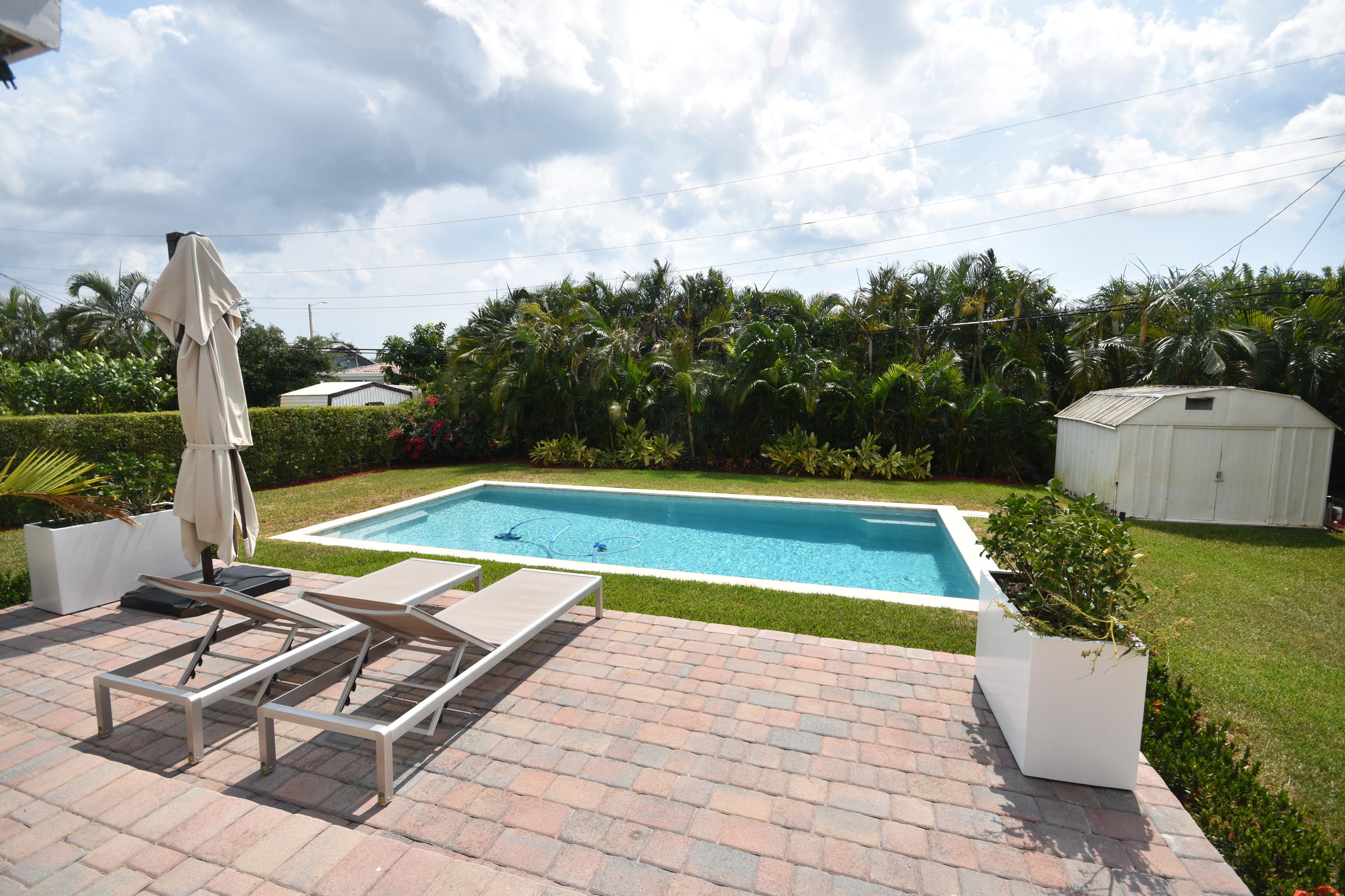 516 Northwest 12th Terrace Boca Raton, FL 33486 - Photo 4 of 24 Back Yard