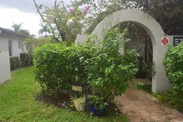 $2,200 | 5700 Queen Palm Court, Unit A, Delray Beach, FL 33484