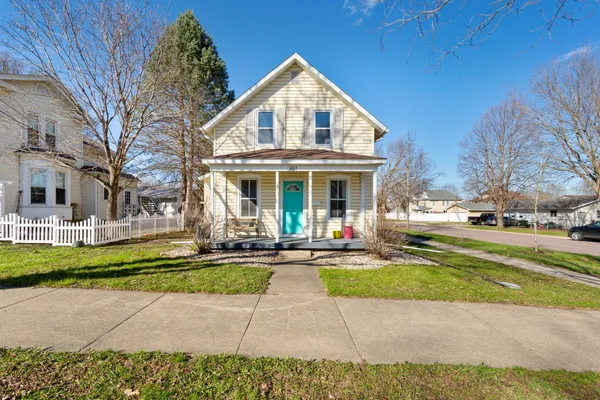 $232,000 | 401 County Road 5, St. Peter, MN 56082