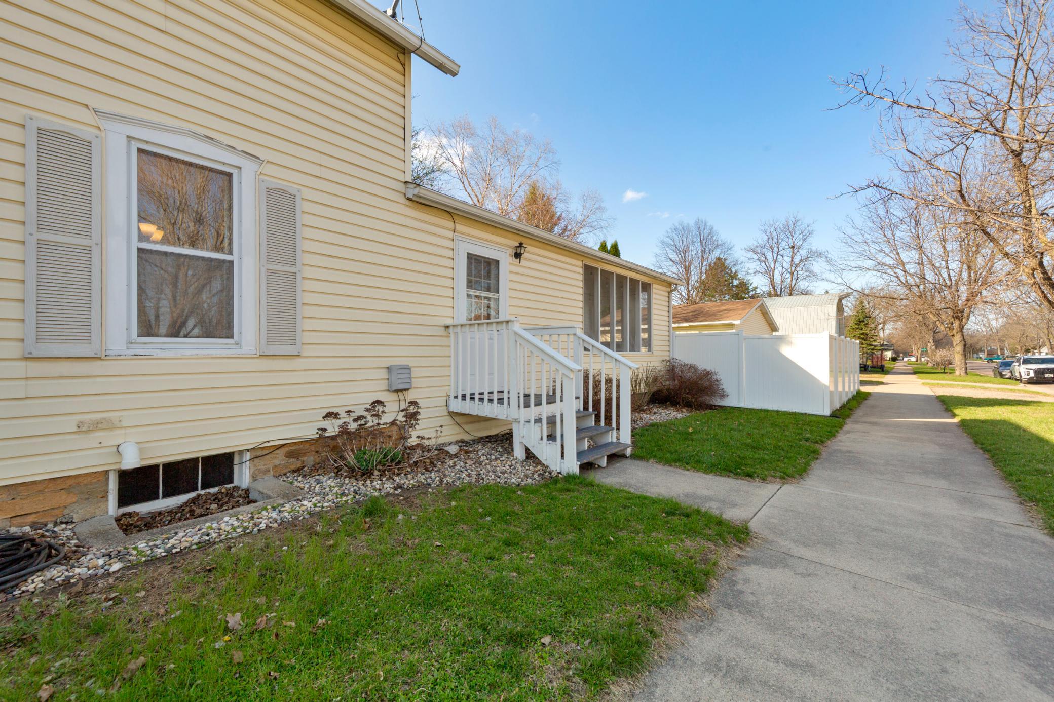401 County Road 5 St. Peter, MN 56082 - Photo 4 of 29