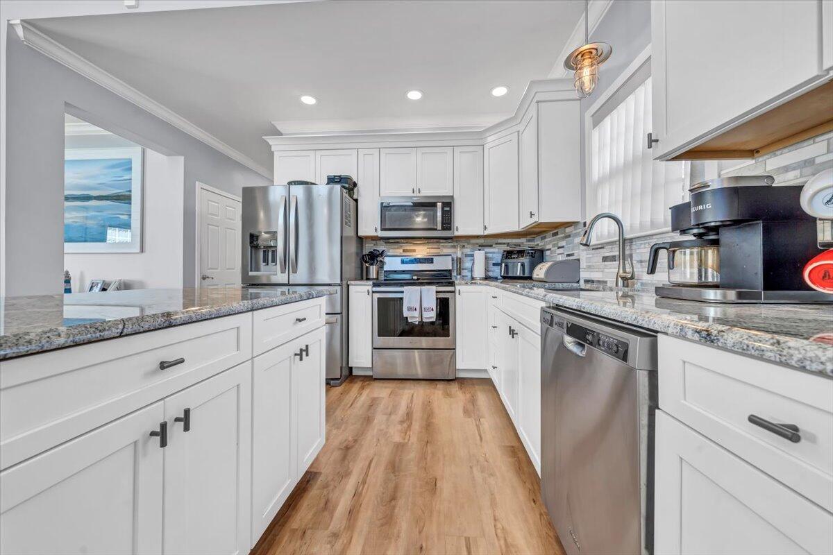160 Sunny Field Road Wirtz, VA 24184 - Photo 8 of 42 Kitchen