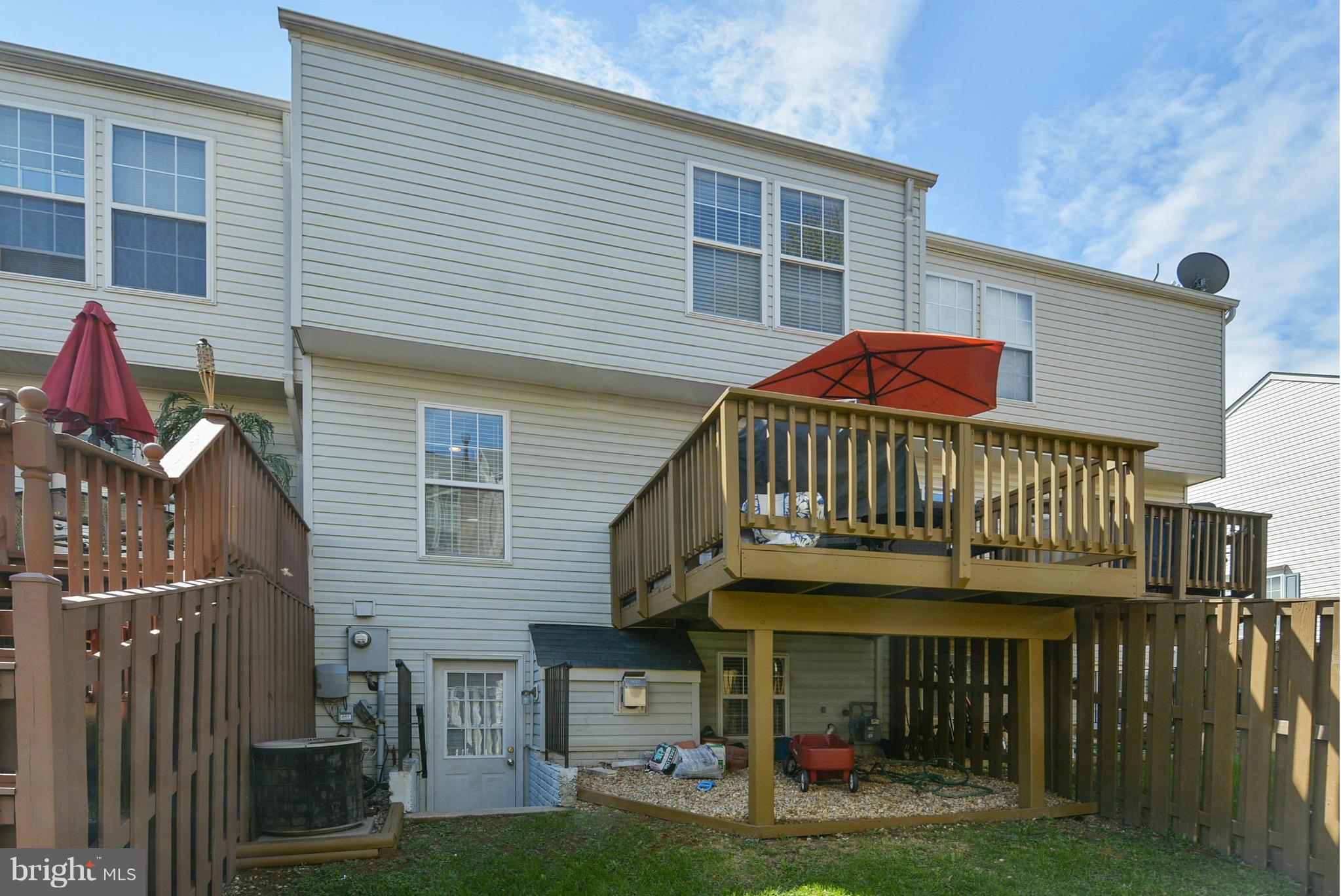 6374 Trips Way Springfield, VA 22150 - Photo 27 of 30 Exterior (Rear)