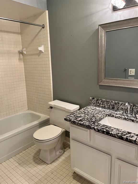 29652 Middlebelt Road, Unit 2403 Farmington, MI 48334 - Photo 9 of 23