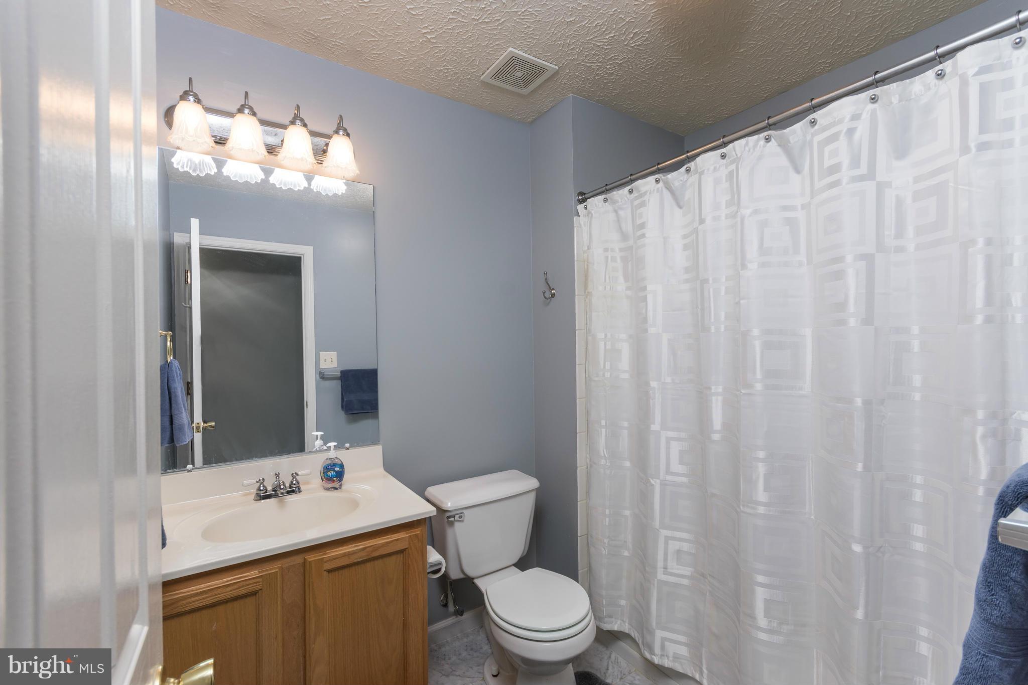 1605 Woodview Court Crofton, MD 21114 - Photo 15 of 26 Bath