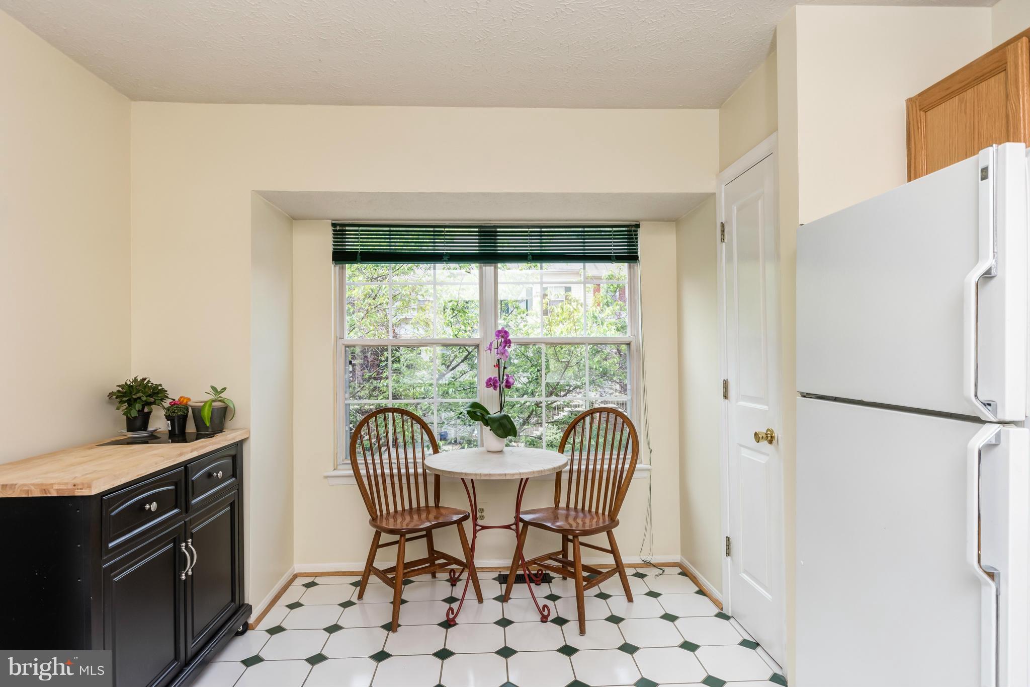 1605 Woodview Court Crofton, MD 21114 - Photo 7 of 26 Kitchen