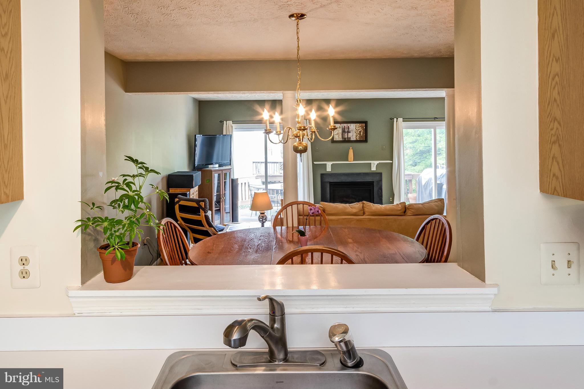 1605 Woodview Court Crofton, MD 21114 - Photo 8 of 26 Kitchen