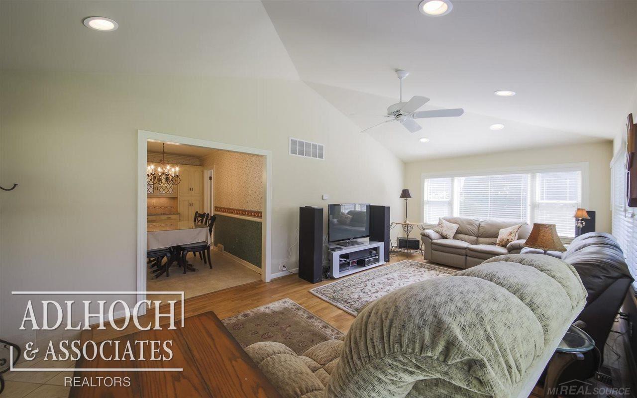 109 Handy Road Grosse Pointe Farms, MI 48236 - Photo 6 of 19