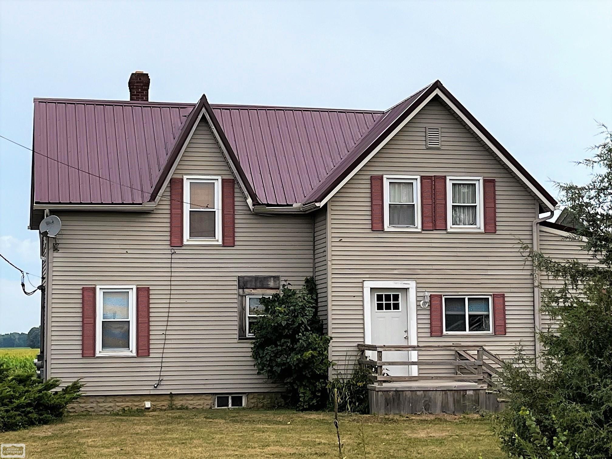 1735 Galbraith Line Road Yale, MI 48097 - Photo 2 of 35 50085565-1.JPG