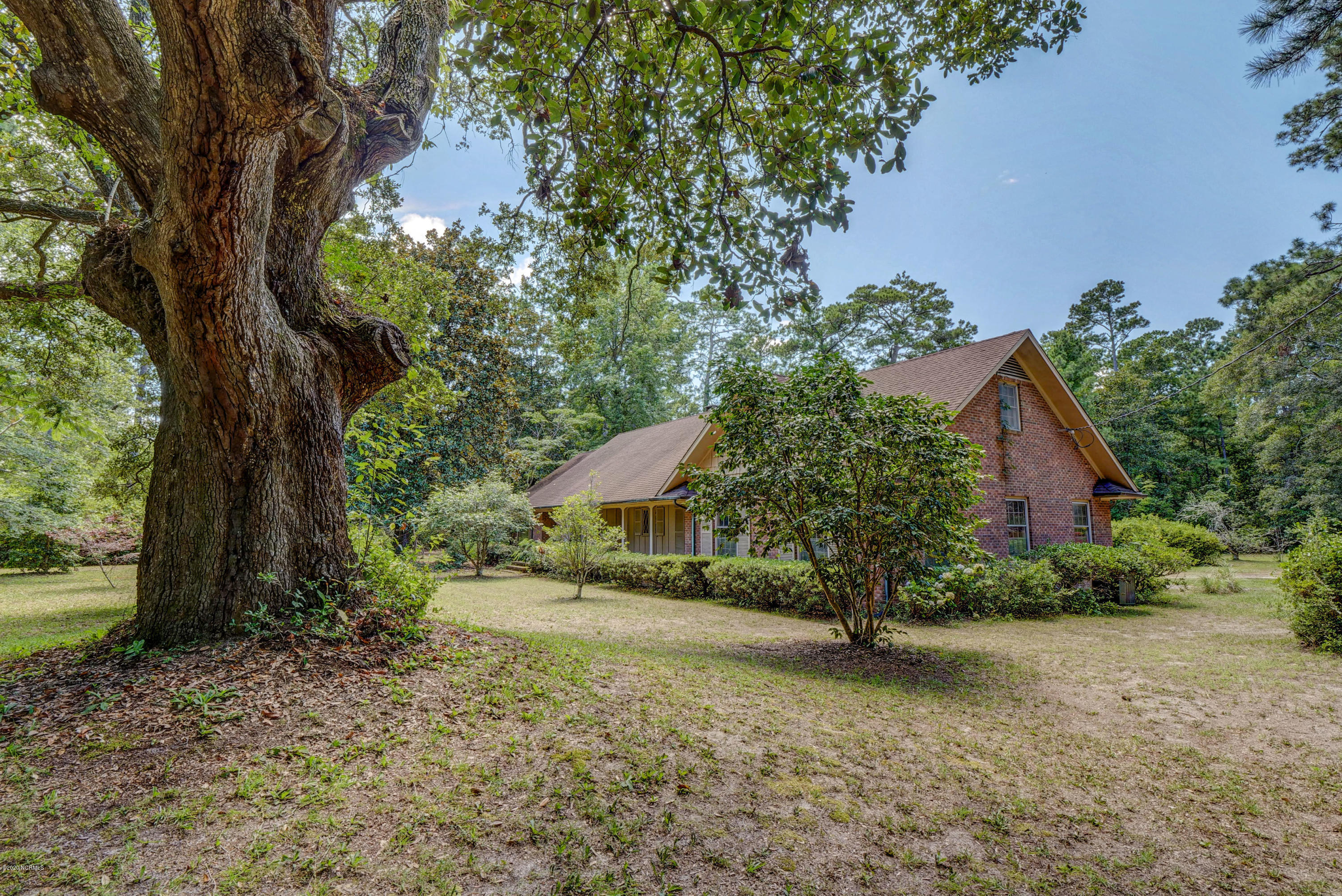 6318 Fox Run Road Wilmington, NC 28409 - Photo 3 of 46 002_pjka2292_3_4_5_6_7_8