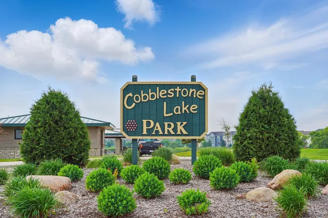 $528,000 | 1059 Adamstown Drive, Rosemount, MN 55068