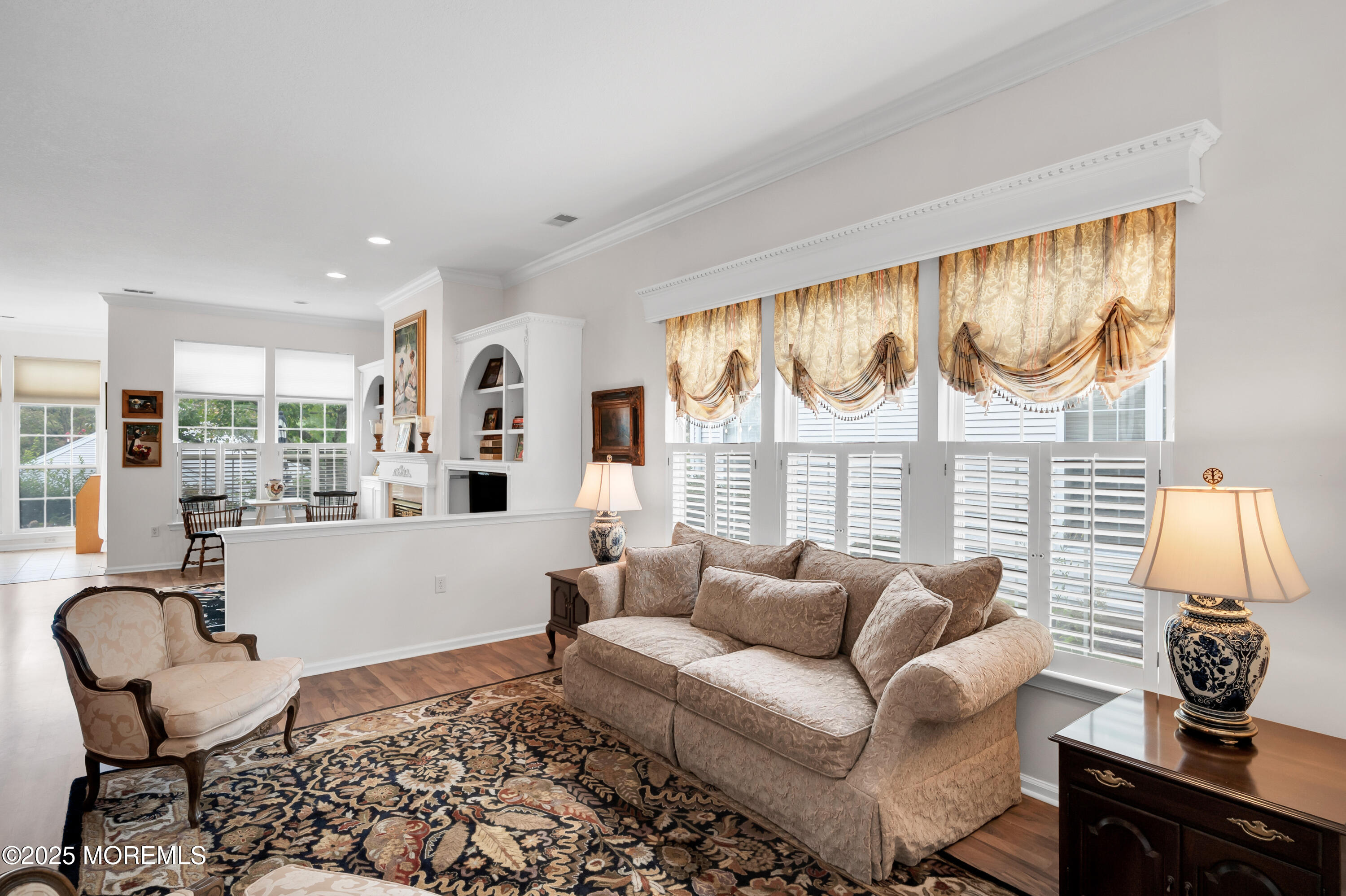 41 Silverside Road Lakewood, NJ 08701 - Photo 4 of 43 Living Room