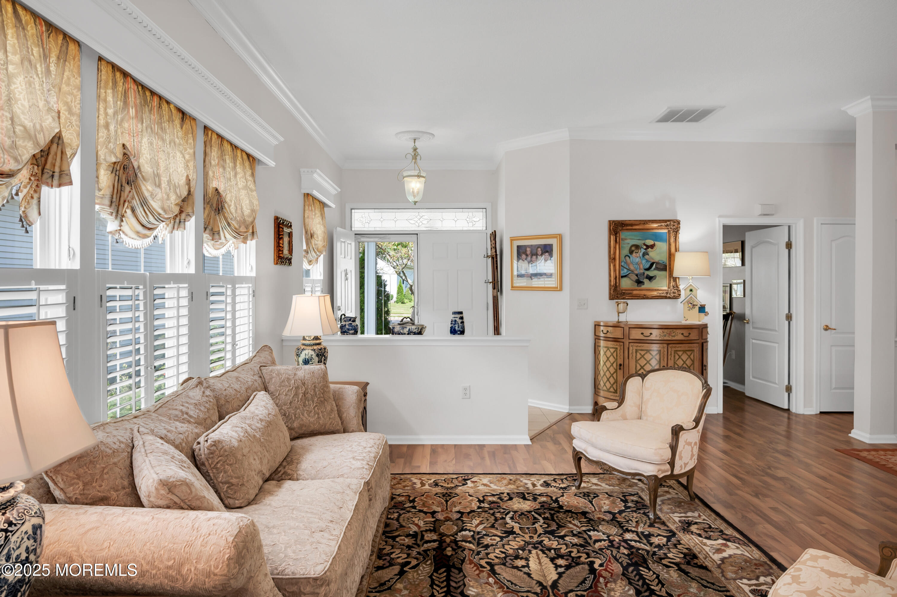 41 Silverside Road Lakewood, NJ 08701 - Photo 5 of 43 Living Room