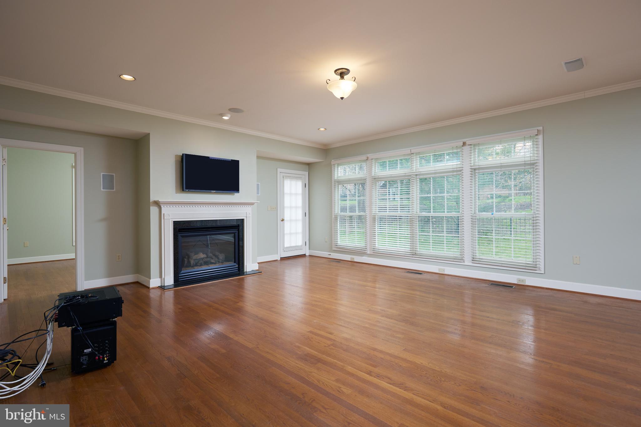 7823 Stable Way Potomac, MD 20854 - Photo 11 of 54