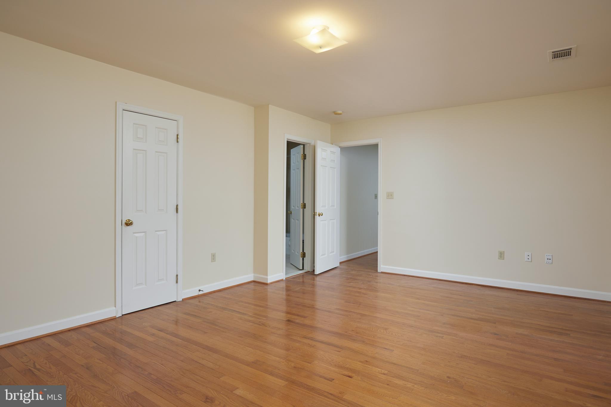 7823 Stable Way Potomac, MD 20854 - Photo 26 of 54